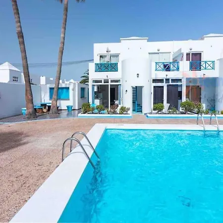 Maison De Vacances, Blue Lagoon ,climatise Avec Piscine, Wifi *