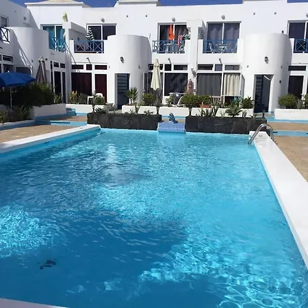 Maison De Vacances, Blue Lagoon ,climatise Avec Piscine, Wifi